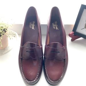 Maroon/dark red weejuns loafers